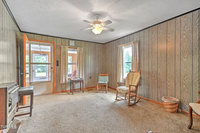 $315,700 | 289 Hilton Road, Gate City, VA 24251