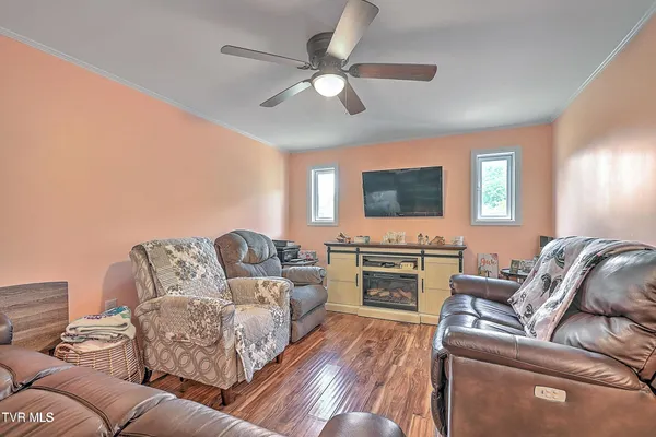 $315,700 | 289 Hilton Road, Gate City, VA 24251