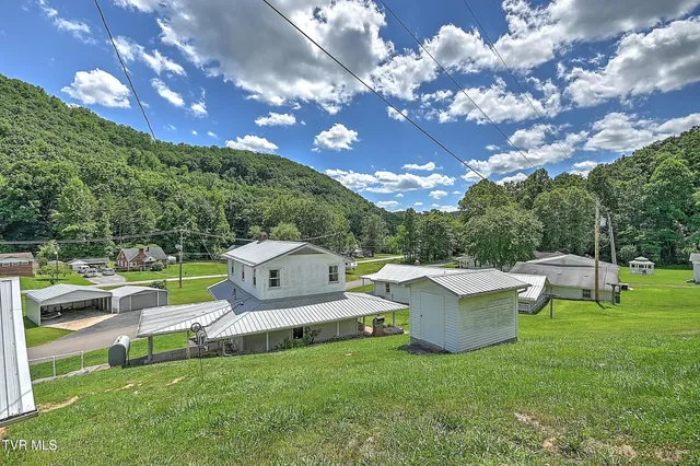 $315,700 | 289 Hilton Road, Gate City, VA 24251