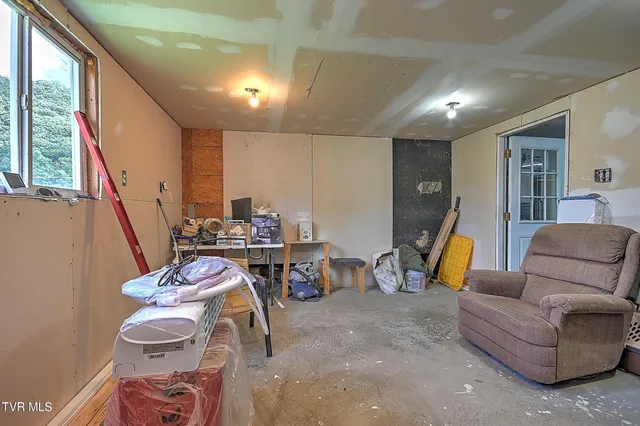 $315,700 | 289 Hilton Road, Gate City, VA 24251