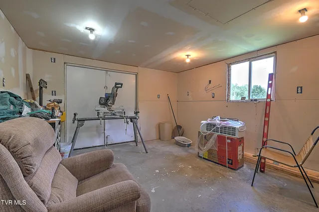 $315,700 | 289 Hilton Road, Gate City, VA 24251