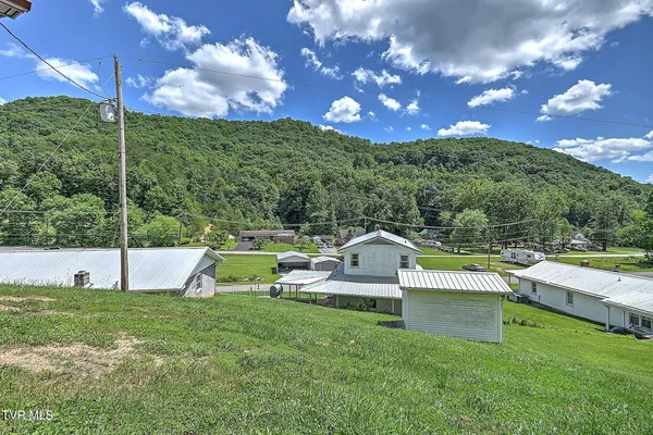 $315,700 | 289 Hilton Road, Gate City, VA 24251