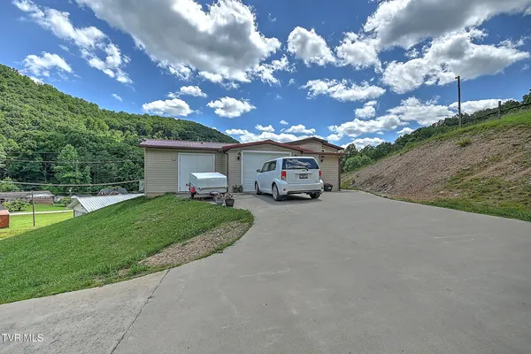 $315,700 | 289 Hilton Road, Gate City, VA 24251
