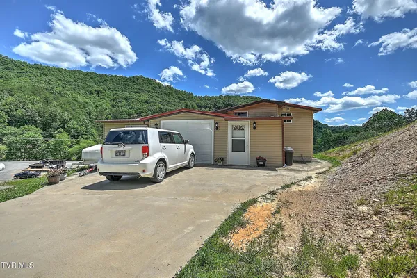 $315,700 | 289 Hilton Road, Gate City, VA 24251