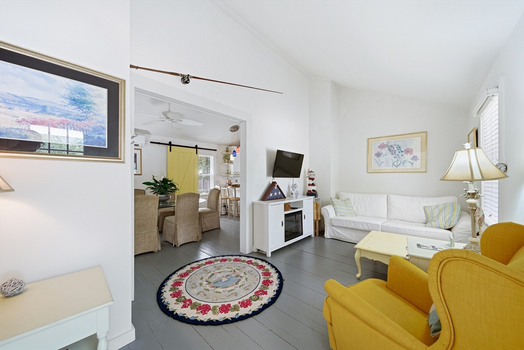 83 Valley Road Plymouth, MA 02360 - Photo 5 of 41