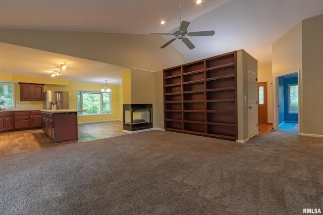 $305,000 | 1001 Wigwam Hollow Road, Macomb, IL 61455