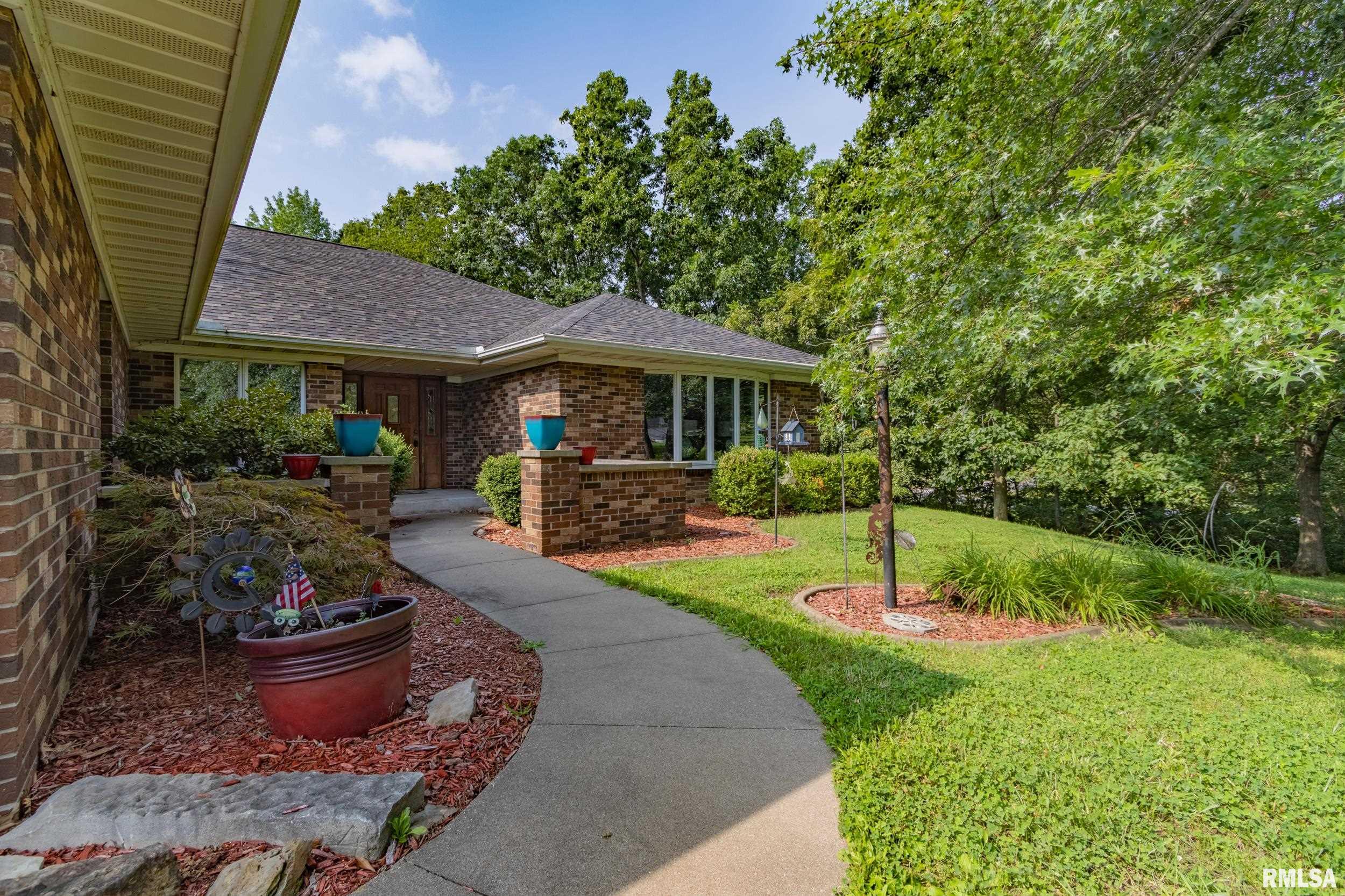 1001 Wigwam Hollow Road Macomb, IL 61455 - Photo 3 of 39