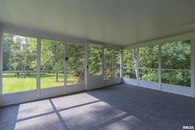 $305,000 | 1001 Wigwam Hollow Road, Macomb, IL 61455