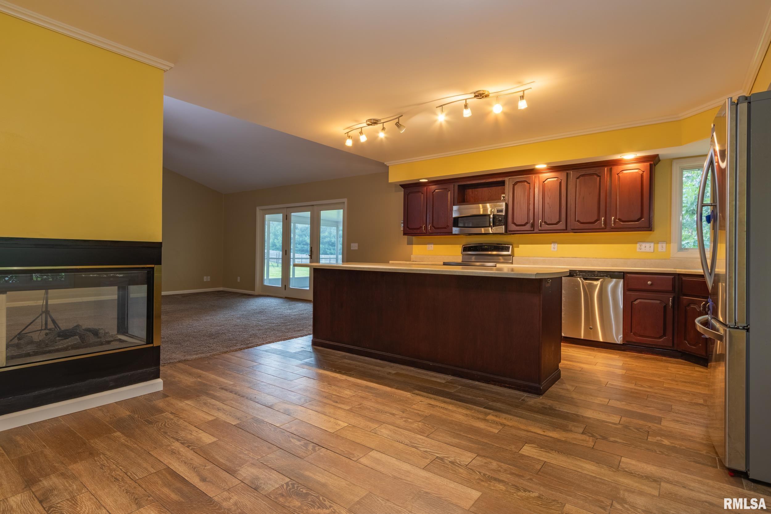 1001 Wigwam Hollow Road Macomb, IL 61455 - Photo 10 of 39