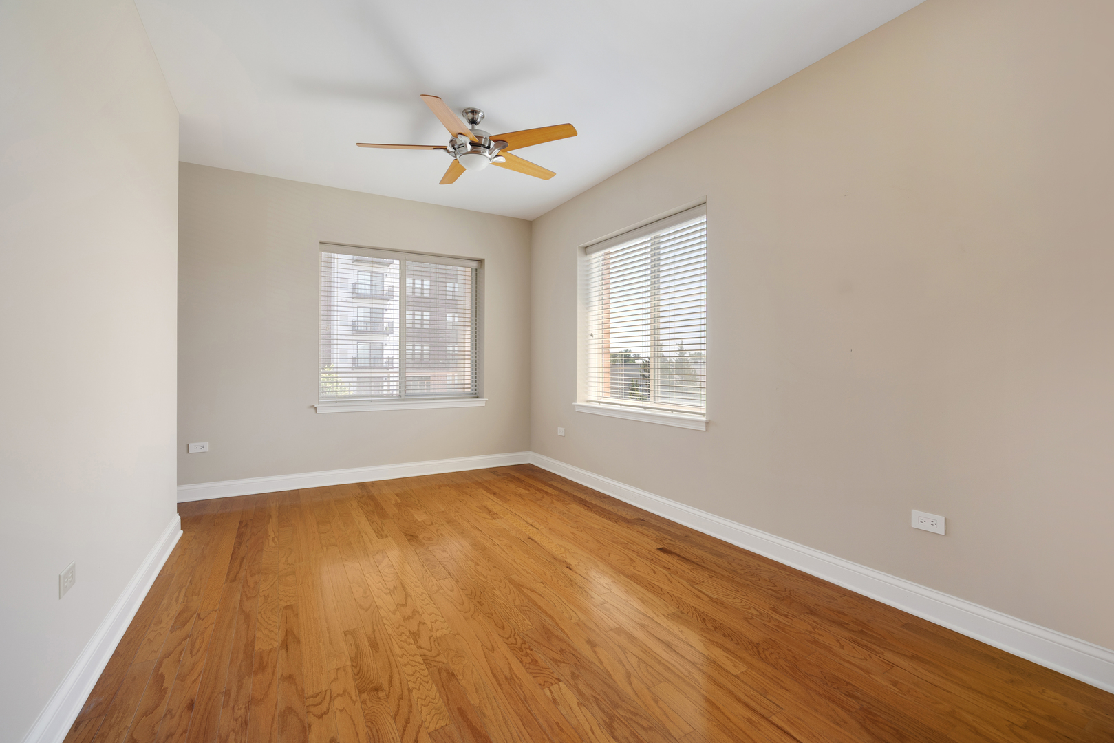 125 North Buffalo Grove Road, Unit 213 Buffalo Grove, IL 60089 - Photo 11 of 27