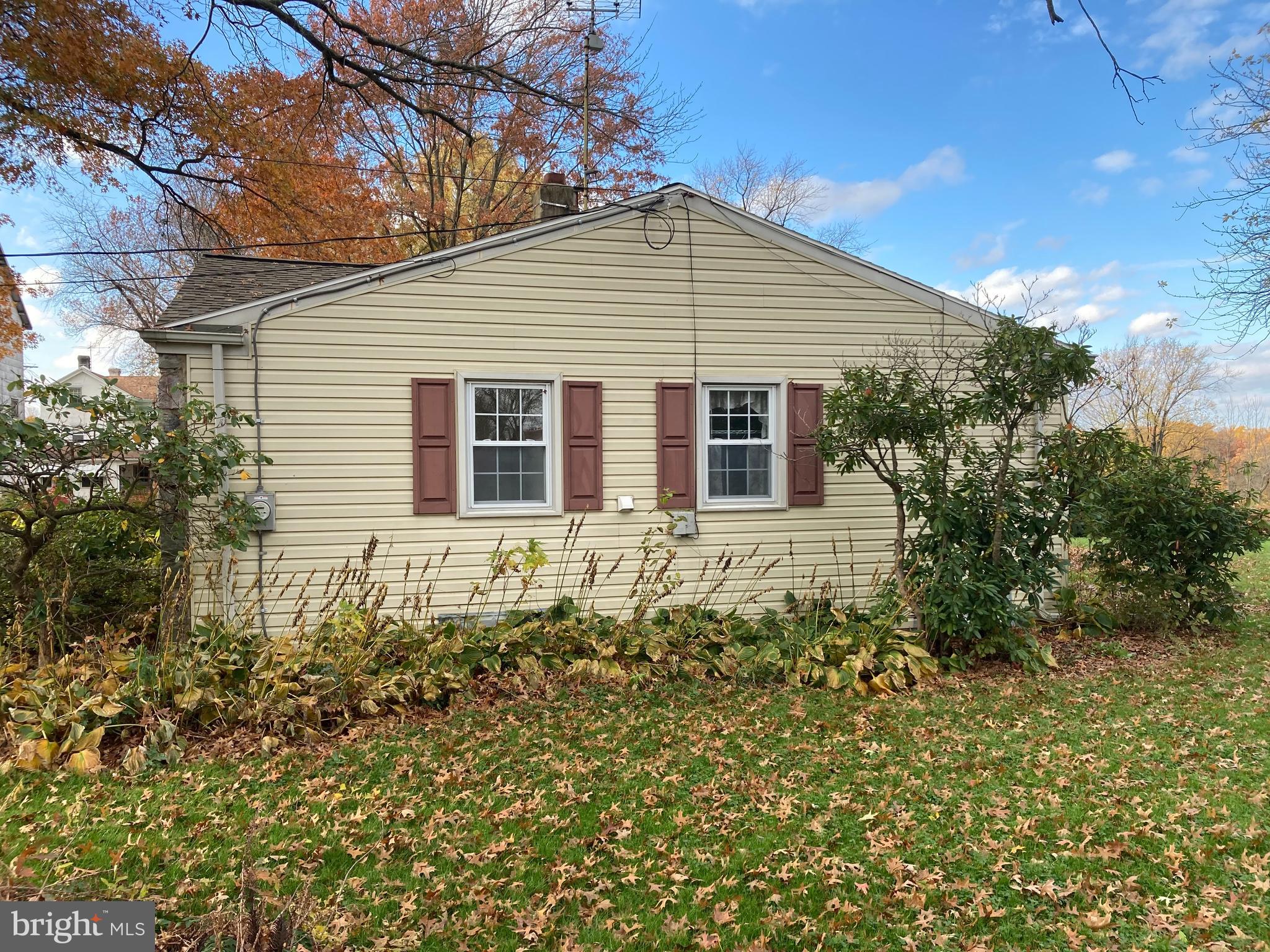 413 Ridge Road Spring City, PA 19475 - Photo 3 of 18 East Side