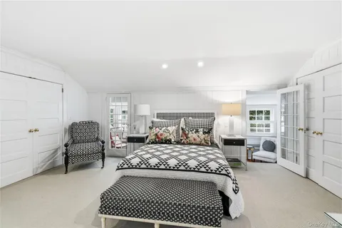$1,899,000 | 42 Hillcrest Avenue, Roslyn, NY 11576