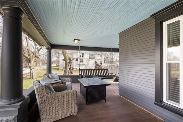 $469,000 | 200 East Berry Street, Hamilton, MO 64644