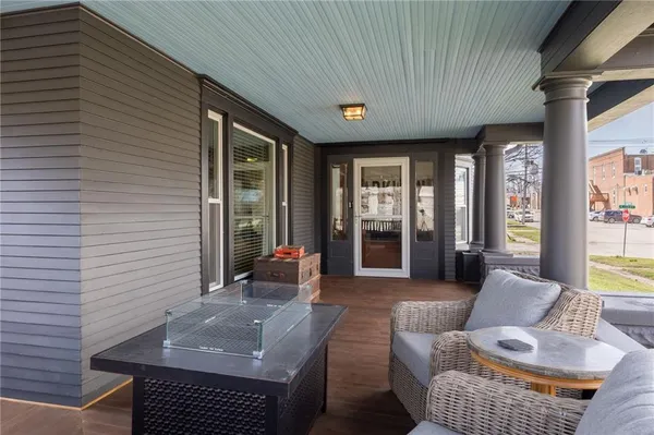 $469,000 | 200 East Berry Street, Hamilton, MO 64644