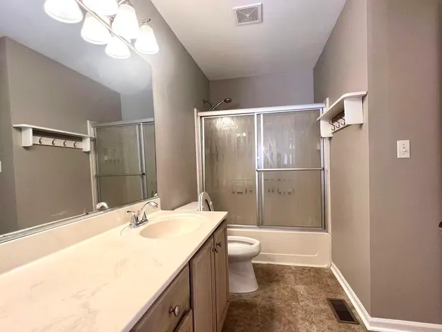 $2,900 | 3356 Ravinia Circle, Unit 3356, Aurora, IL 60504