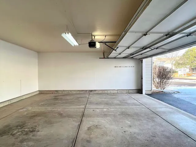 $2,900 | 3356 Ravinia Circle, Unit 3356, Aurora, IL 60504