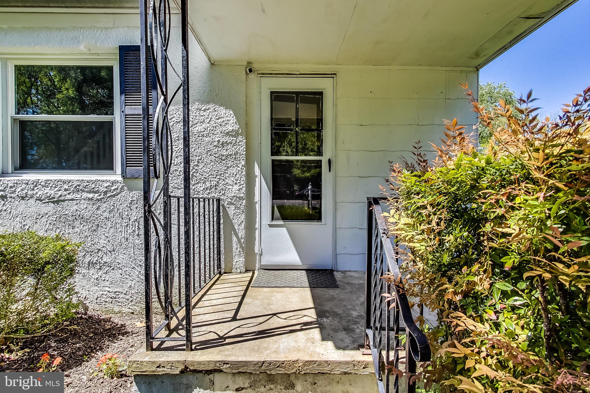 970 Shore Acres Road Arnold, MD 21012 - Photo 6 of 47 Front Door