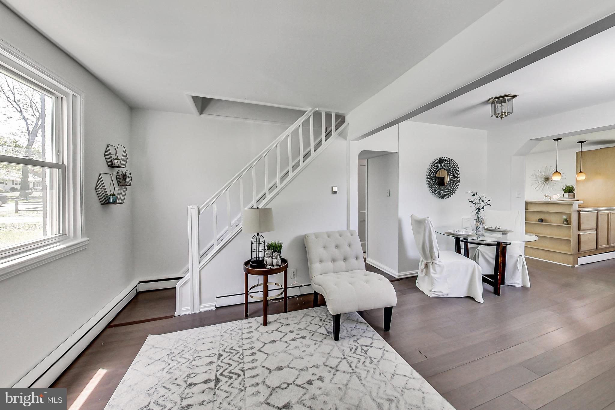 970 Shore Acres Road Arnold, MD 21012 - Photo 9 of 47 Main Staircase!