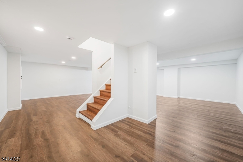 15 Glen Road Parsippany, NJ 07054 - Photo 27 of 33