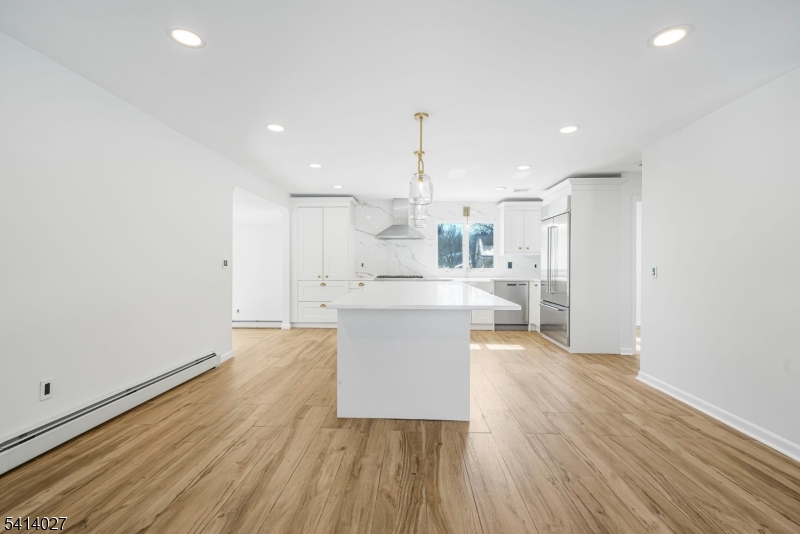 15 Glen Road Parsippany, NJ 07054 - Photo 3 of 33