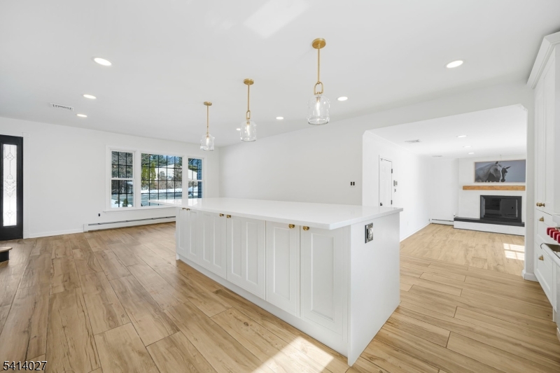 15 Glen Road Parsippany, NJ 07054 - Photo 6 of 33