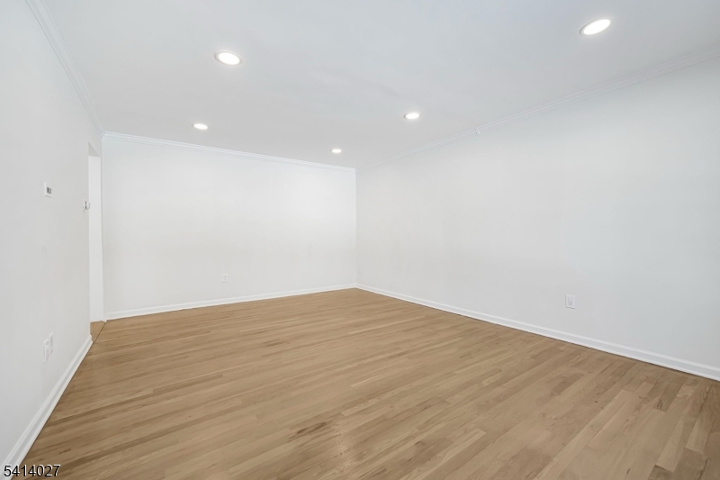 15 Glen Road Parsippany, NJ 07054 - Photo 10 of 33