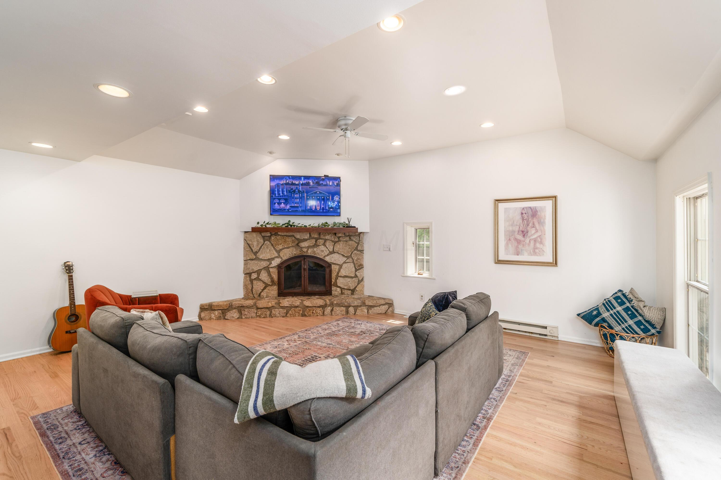 2393 Coventry Road Columbus, OH 43221 - Photo 20 of 46 010_ Rd Columbus OH 43221 USA