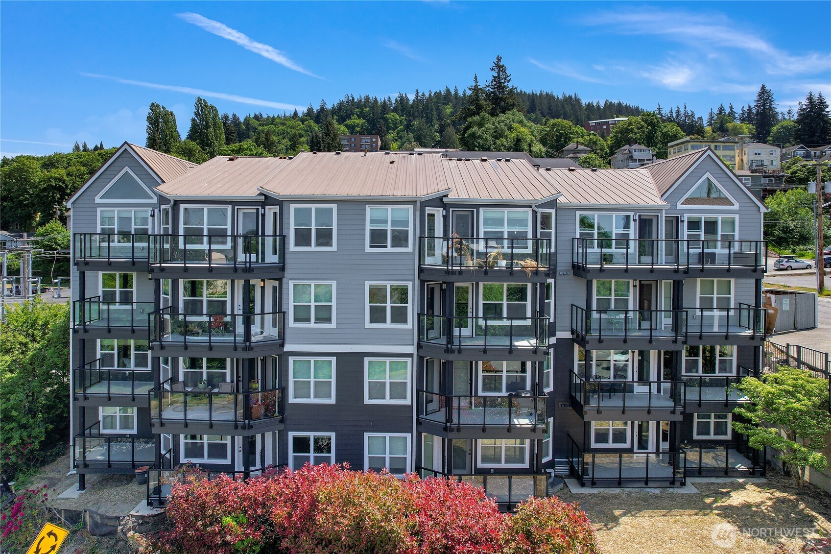 705 North State Street, Unit 301 Bellingham, WA 98225 - Photo 2 of 31