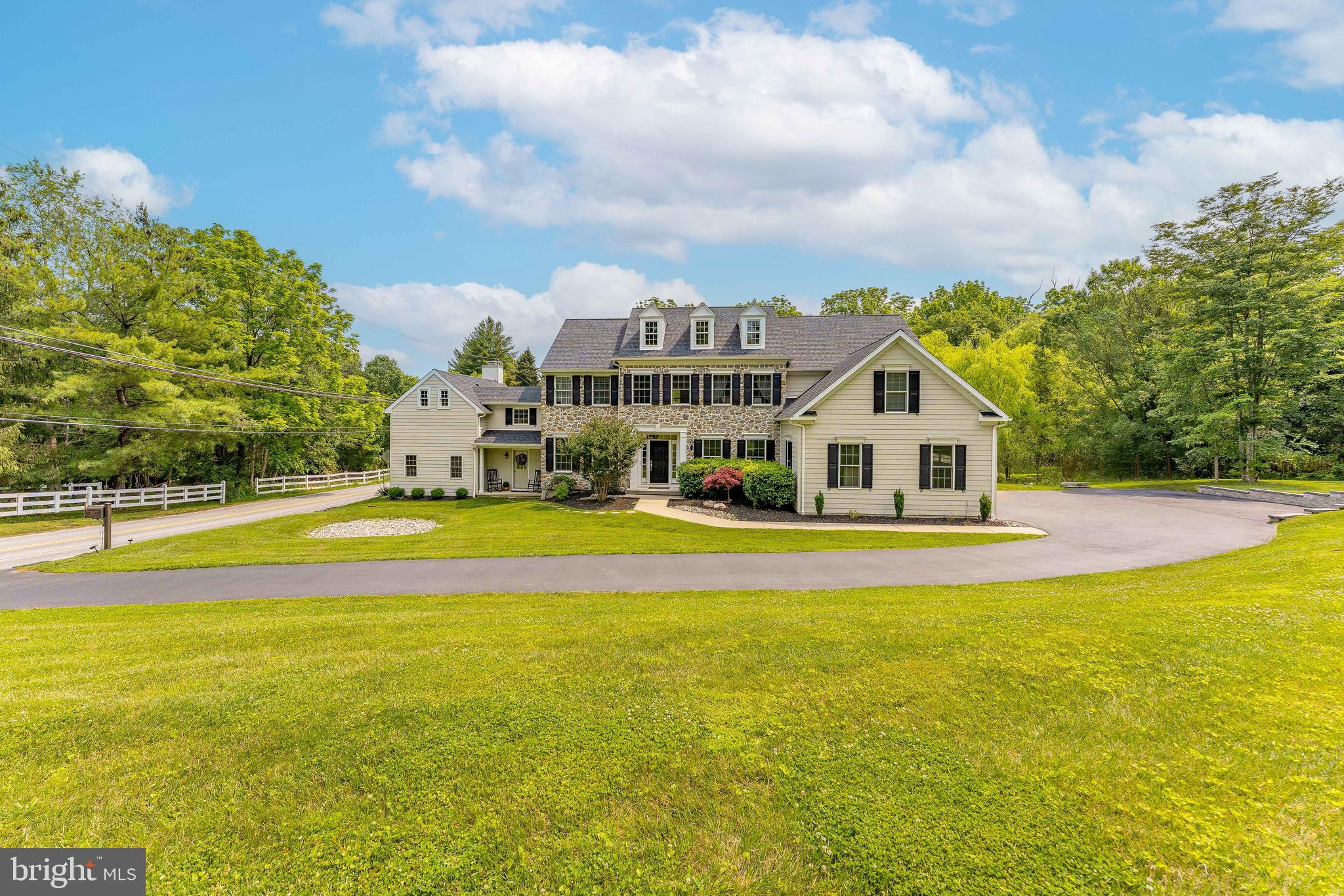 Welcome to 975 S Waterloo Road!