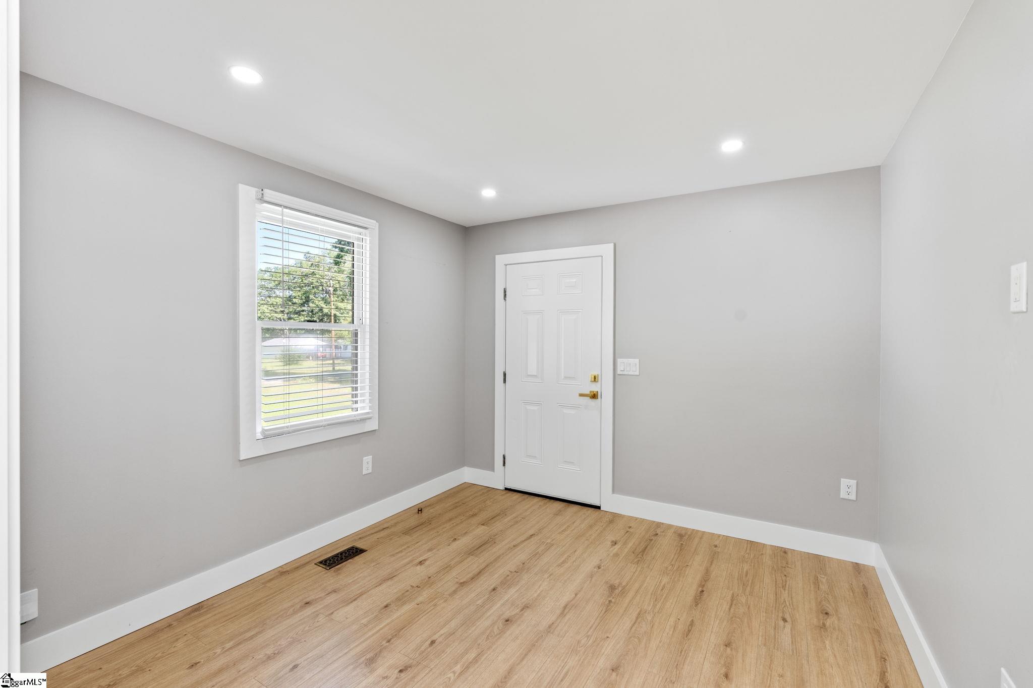 204 State Rd S-23-293 Fountain Inn, SC 29644 - Photo 17 of 36 Gallery Image 17