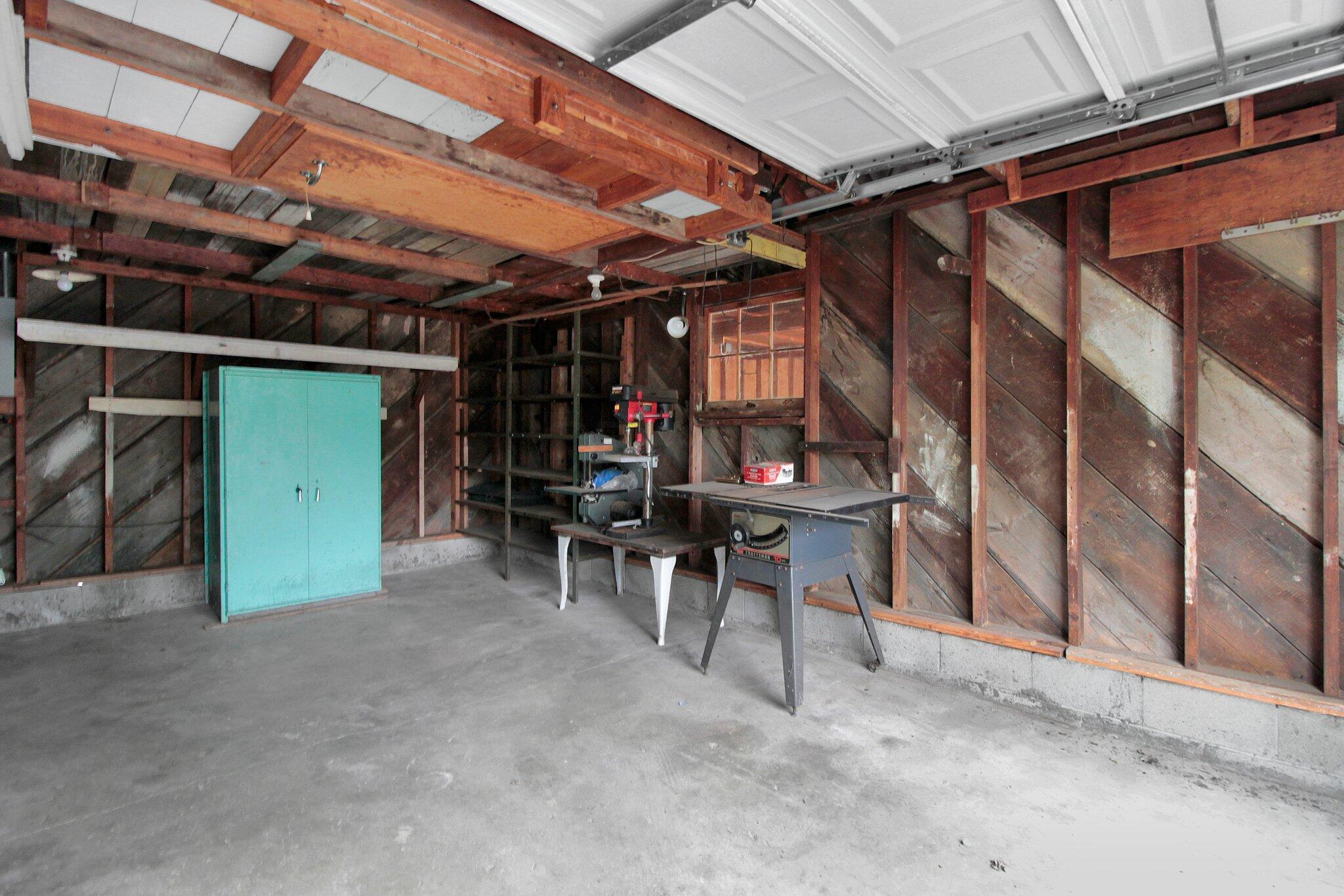 460 Clark State Road Gahanna, OH 43230 - Photo 20 of 25 1 car garage