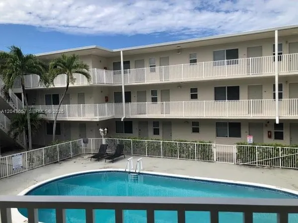 $1,700 | 1895 Venice Park Drive, Unit B20, Miami, FL 33181