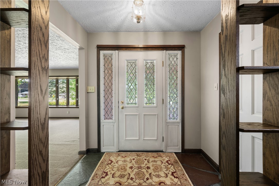 568 West Nimisila Road Akron, OH 44319 - Photo 6 of 37