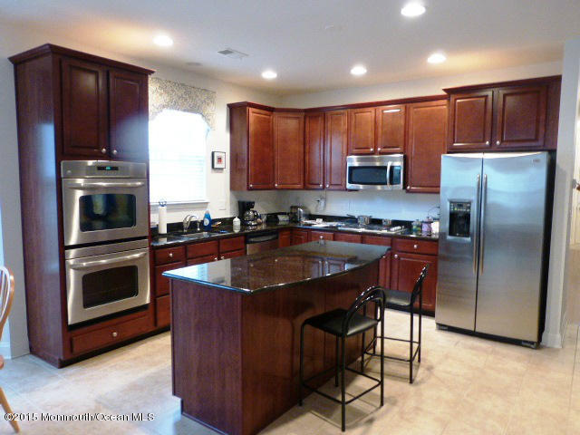 22 Percheron Road Manalapan, NJ 07726 - Photo 3 of 15 Gourmet Kitchen