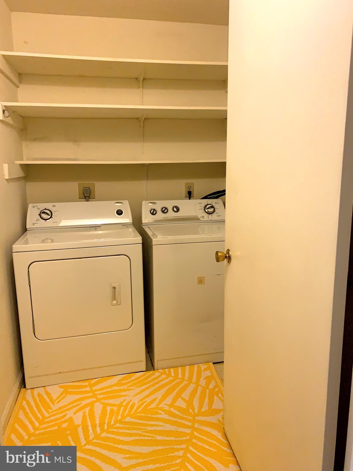 10015 Oakton Terrace Road, Unit 10015 Oakton, VA 22124 - Photo 23 of 26