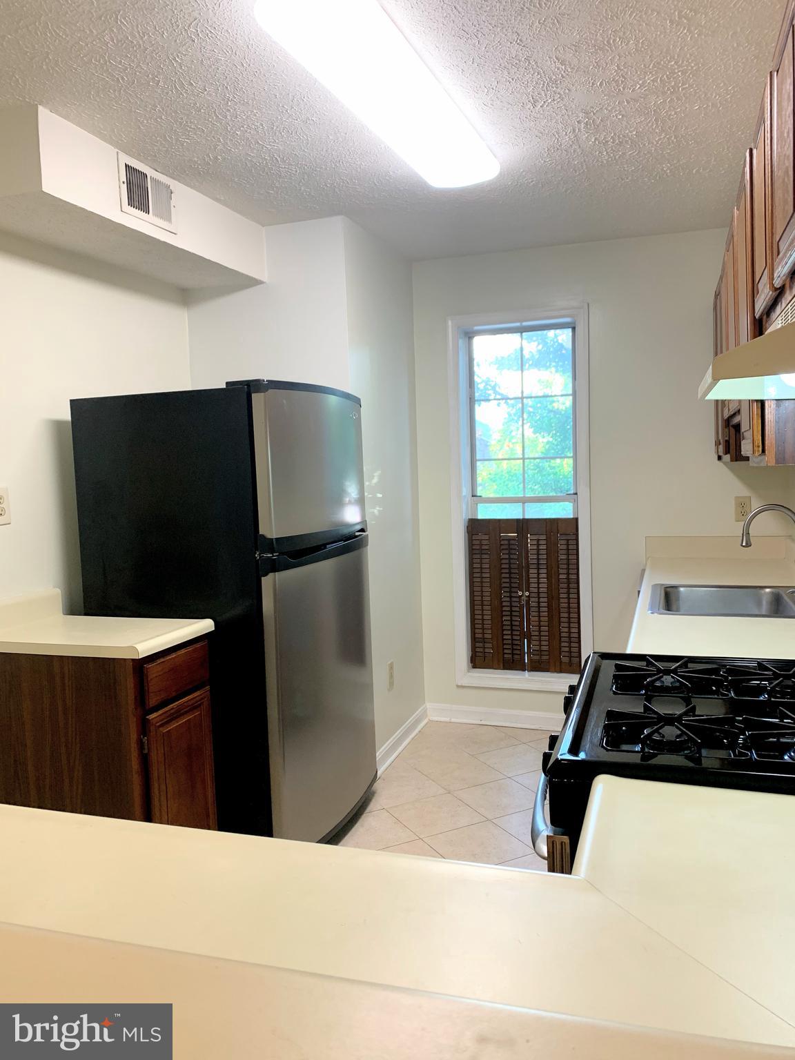 10015 Oakton Terrace Road, Unit 10015 Oakton, VA 22124 - Photo 6 of 26