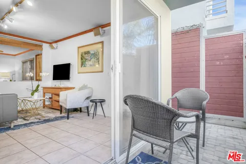 $3,200 | 120 Fleet Street, Unit C, Marina del Rey, CA 90292