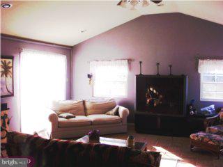 2304 Oakfield Road Warrington, PA 18976 - Photo 2 of 6 Gallery Image 2