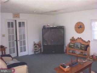 2304 Oakfield Road Warrington, PA 18976 - Photo 3 of 6 Gallery Image 3