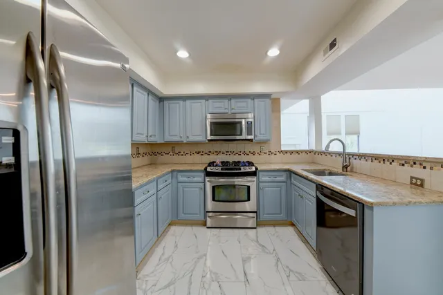 $3,750 | 816 Topsail Lane, Unit 816, Secaucus, NJ 07094