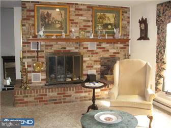 7702 Locust Valley Road Coopersburg, PA 18036 - Photo 4 of 12 Gallery Image 4