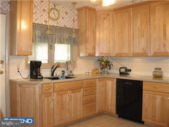 7702 Locust Valley Road Coopersburg, PA 18036 - Photo 6 of 12 Gallery Image 6