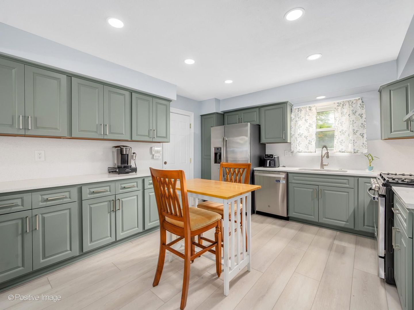 531 Redwood Road Bolingbrook, IL 60440 - Photo 7 of 22
