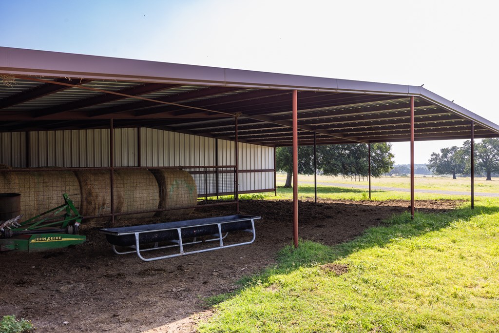 2377 Aviation Loop Fredericksburg, TX 78624 - Photo 39 of 76