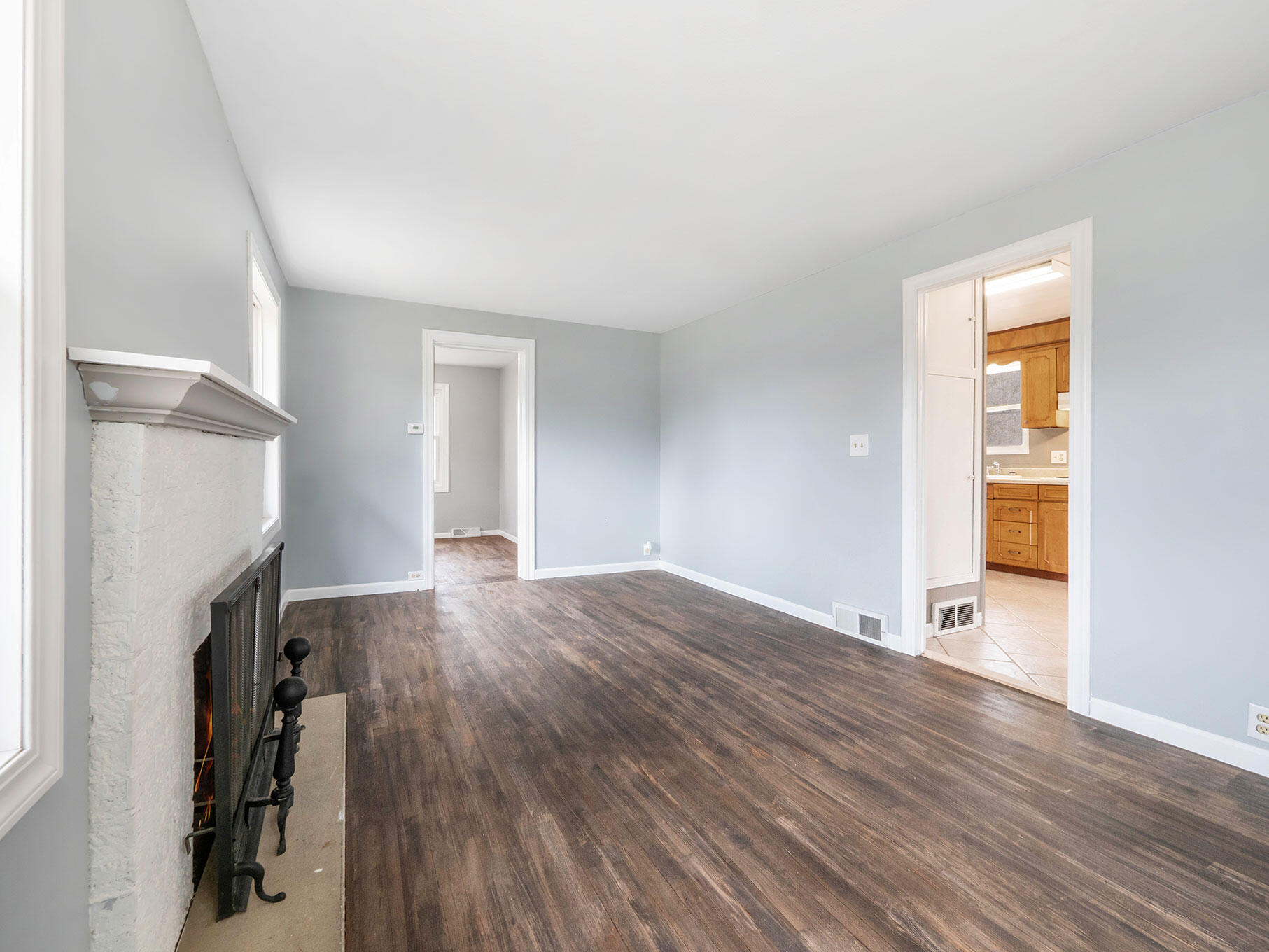 1594 Falahee Road Jackson, MI 49203 - Photo 8 of 35 8