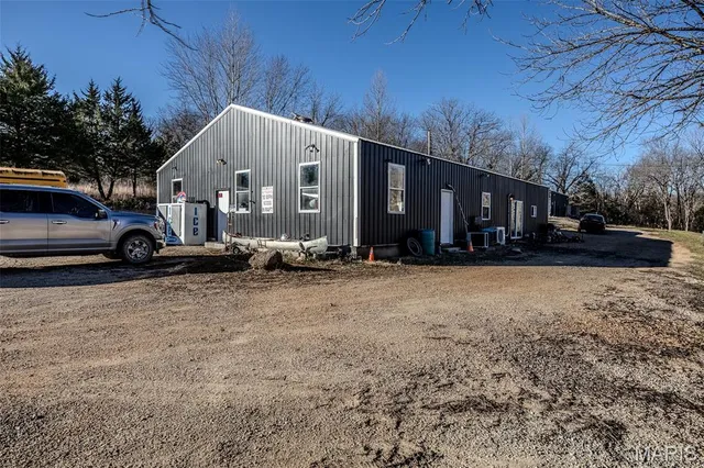 $1,200,000 | 30633 Marigold Drive, Lebanon, MO 65536