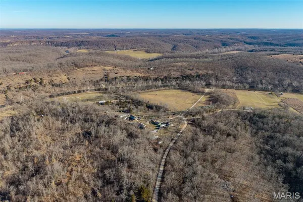 $1,200,000 | 30633 Marigold Drive, Lebanon, MO 65536