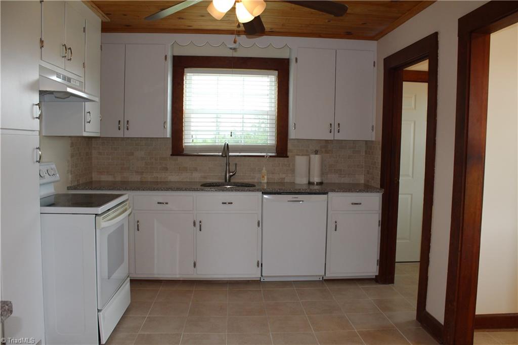 2480 Pipers Gap Road Mount Airy, NC 27030 - Photo 13 of 29 Gallery Image 13