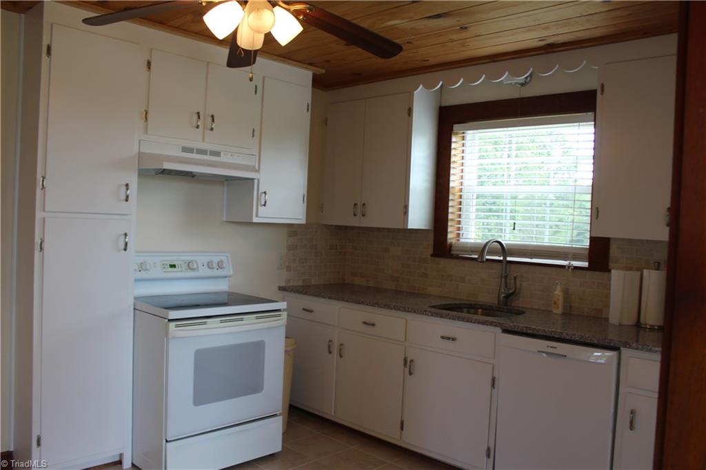 2480 Pipers Gap Road Mount Airy, NC 27030 - Photo 14 of 29 Gallery Image 14