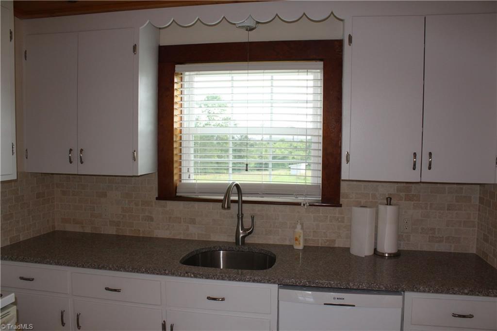 2480 Pipers Gap Road Mount Airy, NC 27030 - Photo 17 of 29 Gallery Image 17